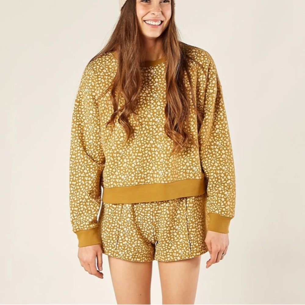 Rylee + Cru Women's Golden Berry
Track Short Crewneck Set Fleece Sweatsuit